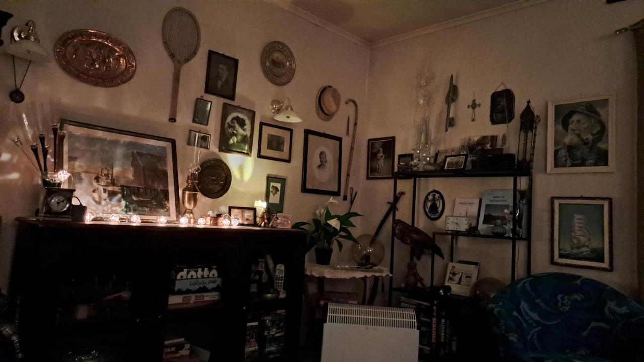 Kule Gule Huset Apartment สโวลแวร์ ภายนอก รูปภาพ