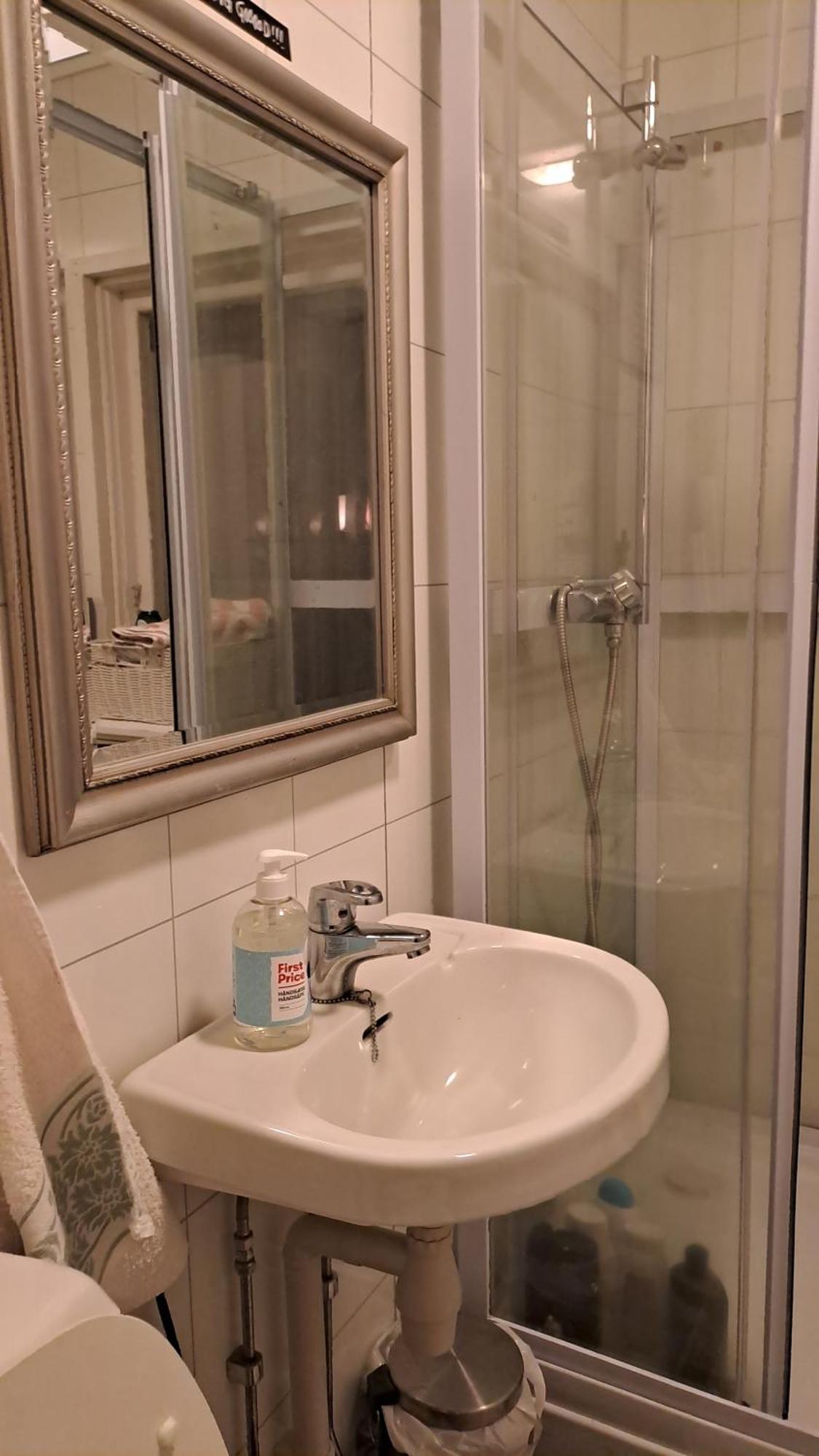 Kule Gule Huset Apartment สโวลแวร์ ภายนอก รูปภาพ