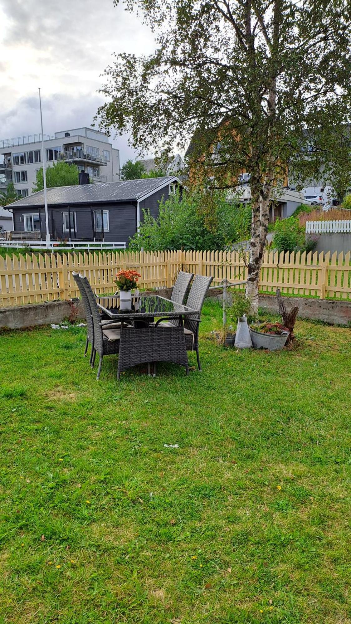 Kule Gule Huset Apartment สโวลแวร์ ภายนอก รูปภาพ