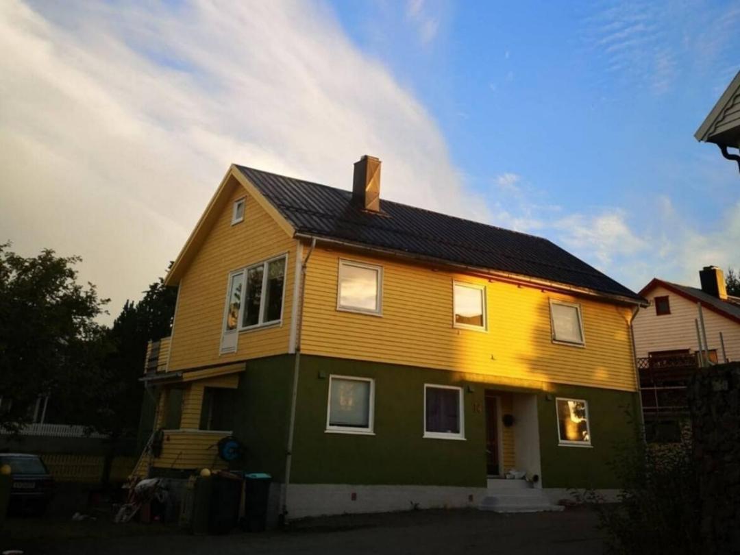 Kule Gule Huset Apartment สโวลแวร์ ภายนอก รูปภาพ
